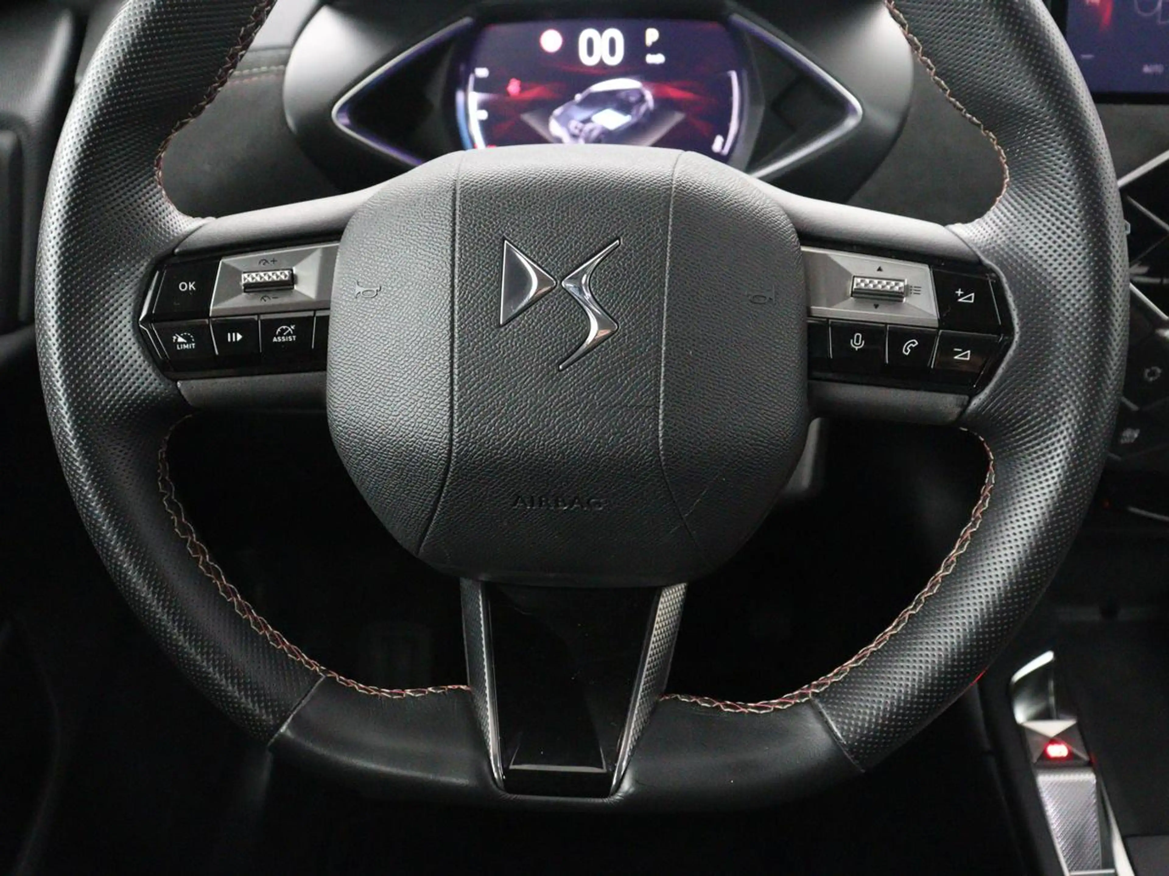 DS Automobiles DS 3 E-Tense Performance Line 54 kWh | SOH 95,4% | Half — photo 8