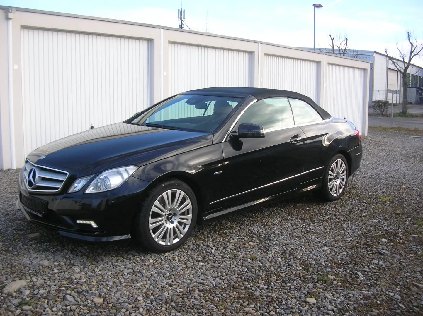 Mercedes-Benz E 350 E 350 CDI AMG Line BlueEff.-NaviLeder-Klima-PDC Schwarz - 1