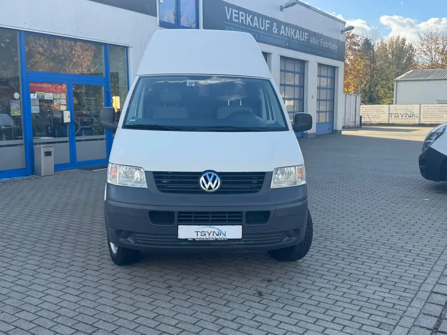 Volkswagen Transporter T5 L2H2 aus 1.Hand Weiß - 2