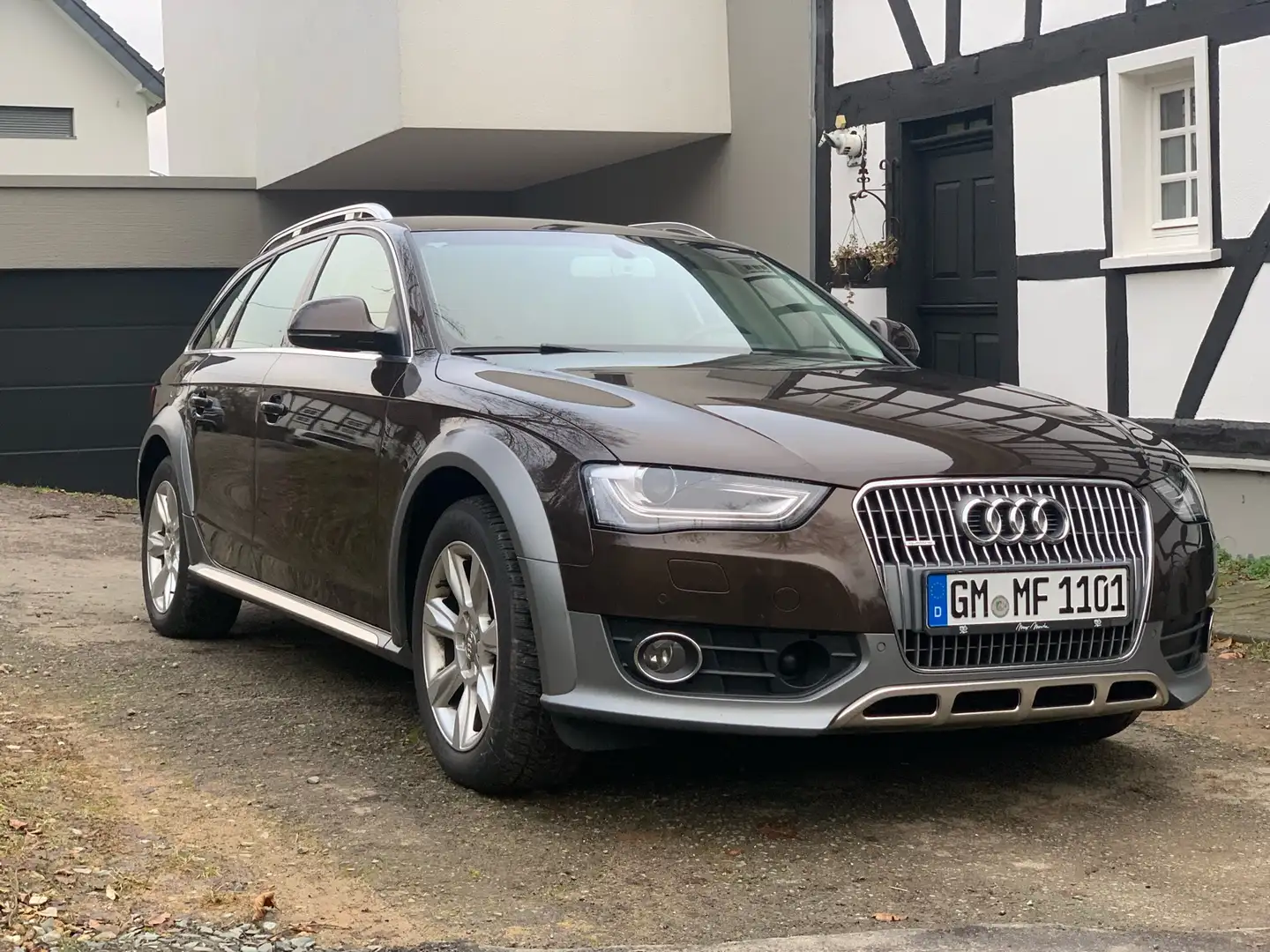 Audi A4 allroad 2.0 TDI (140kW) Brązowy - 1