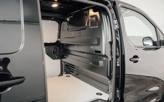 Opel Vivaro view 16