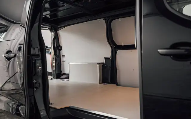 Opel Vivaro view 17