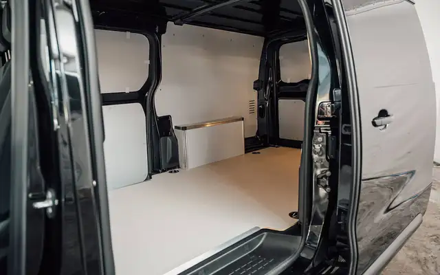 Opel Vivaro view 10