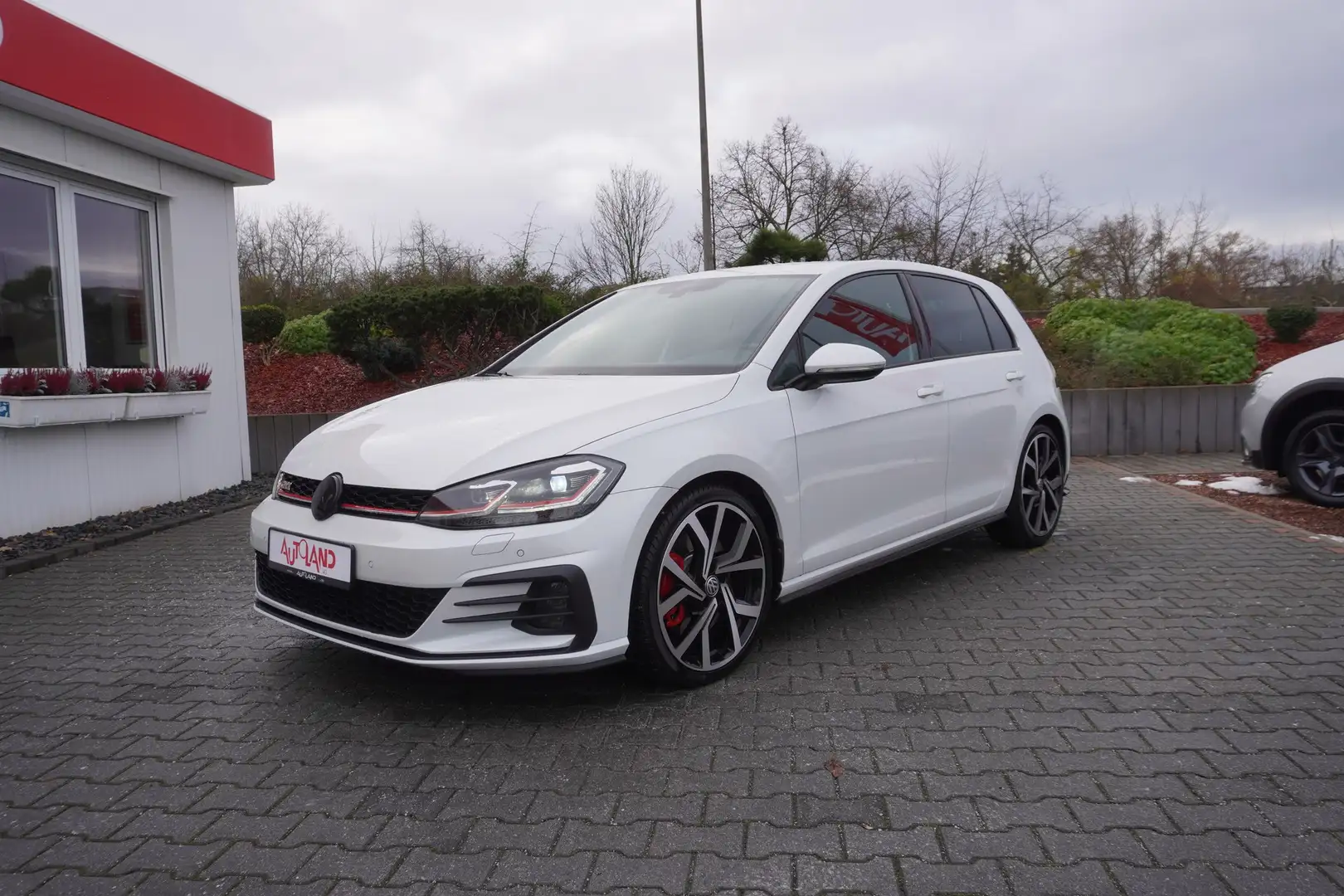 Volkswagen Golf VII 2.0 GTI Performance Dynaudio LED Navi Weiß - 2