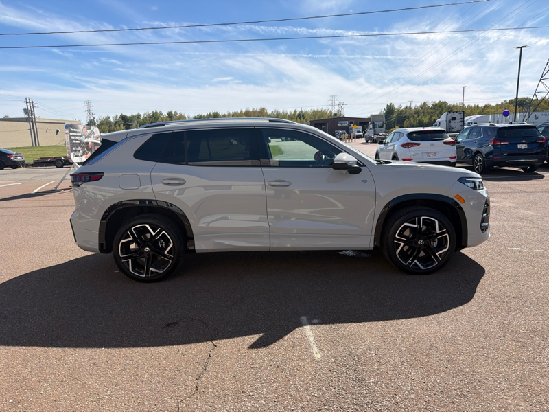 2026 Volkswagen Tiguan Highline Turbo R-Line  - $348 B/W — снимка 4