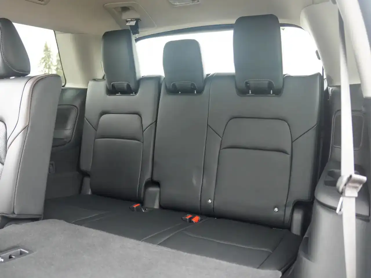 Nissan Pathfinder photo Nissan Pathfinder