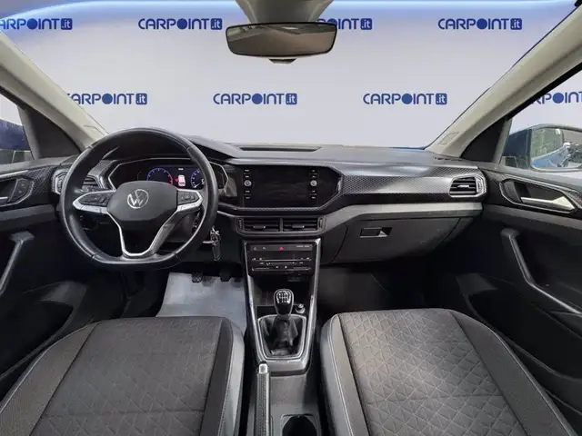 Volkswagen T-Cross view 11