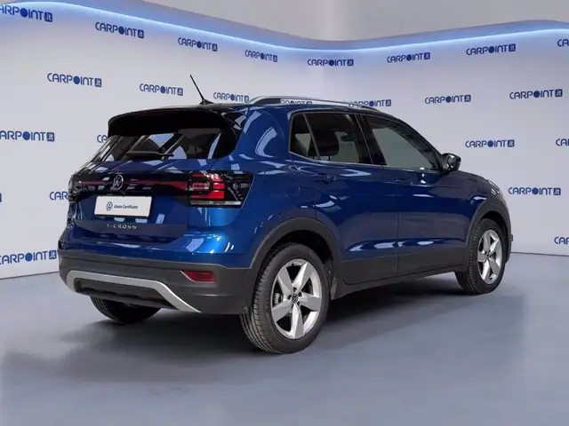 Volkswagen T-Cross view 6