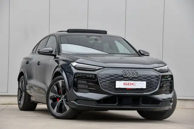 Audi Q6 e-tron Q6 e-Tron 100 kWh Quattro l trekhaak l luchtvering l panoramisch dak l B&O Sound