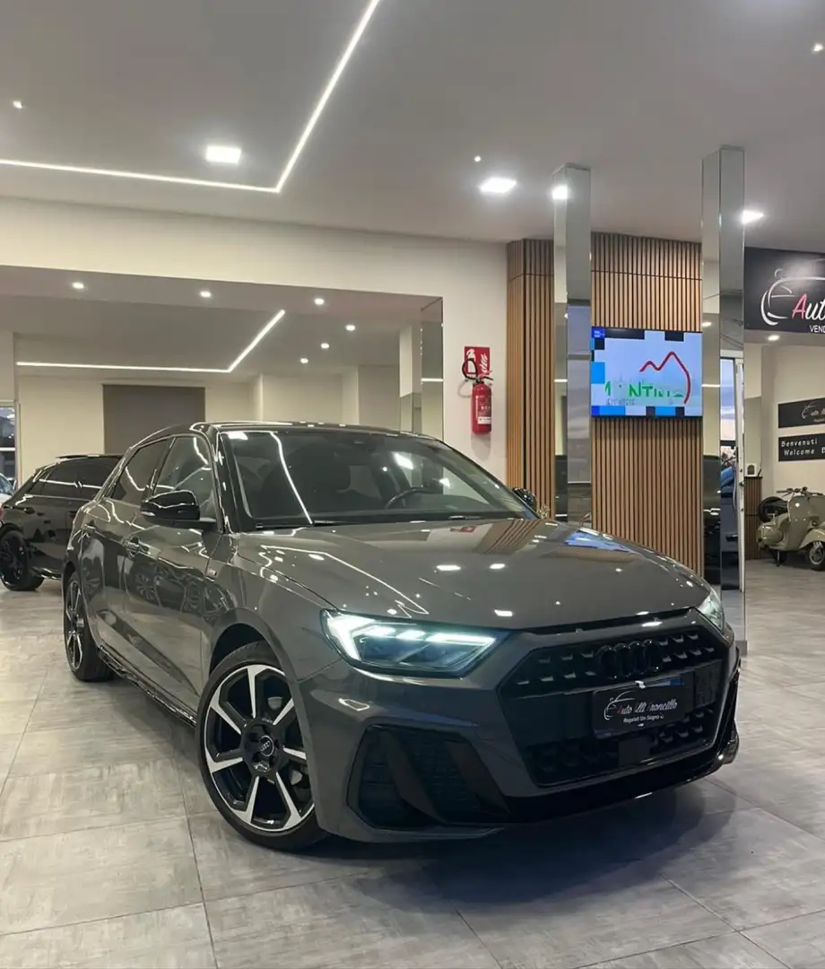 Audi A1 Sportback 35 1.5 tfsi S Line Edition s-tronic Grau - 1