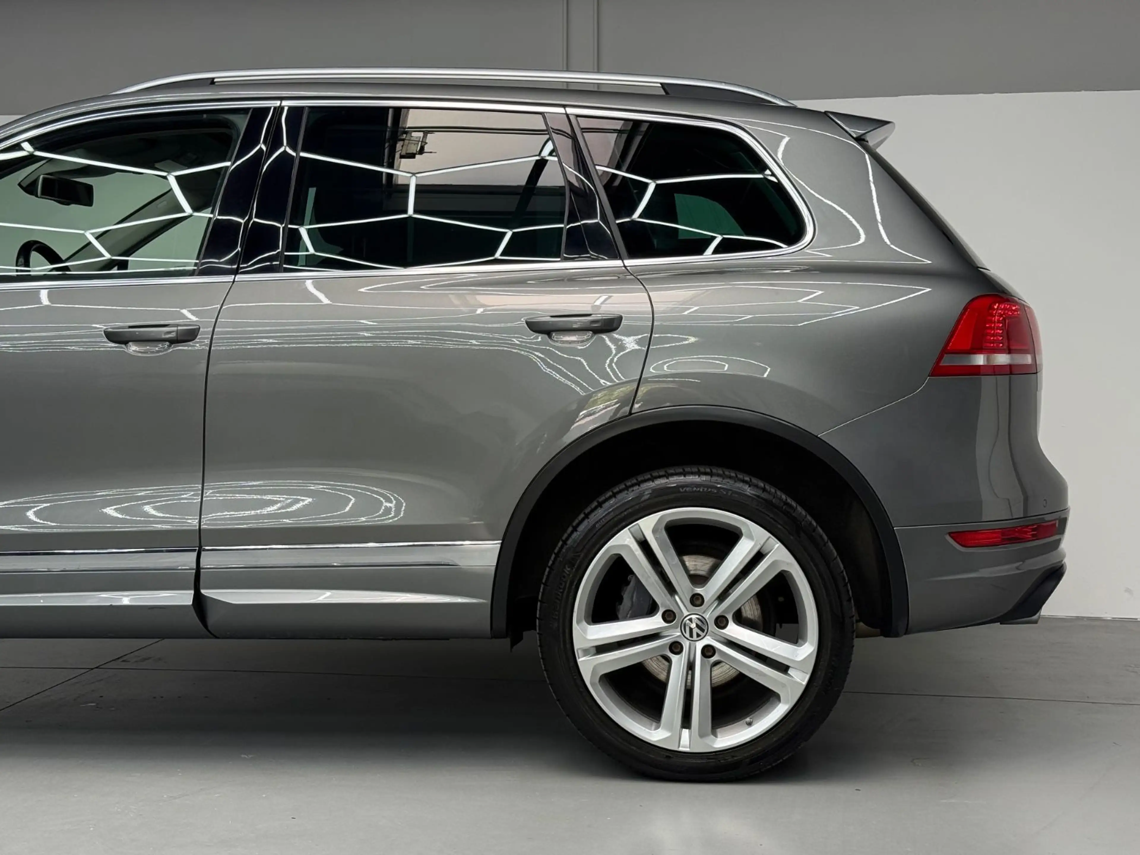 Volkswagen Touareg 4,2 TDI V8 R-LINE ACC*TOTW*SPUR*DYN*360° — photo 8