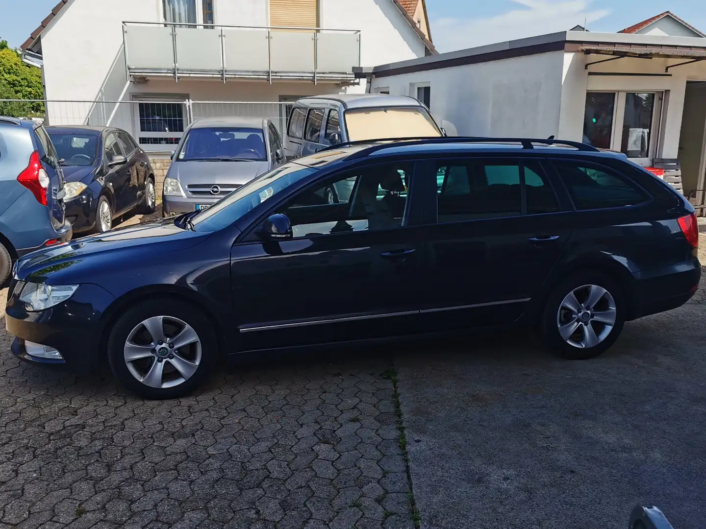 Skoda Superb Combi 1.6 TDI GreenLine Grau - 1