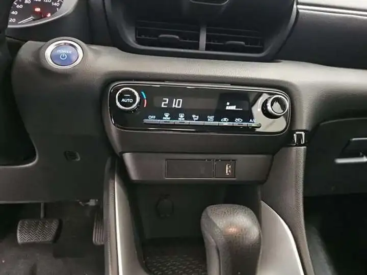 Toyota Yaris Cross 1.5 120H Active Tech 2022, foto 31
