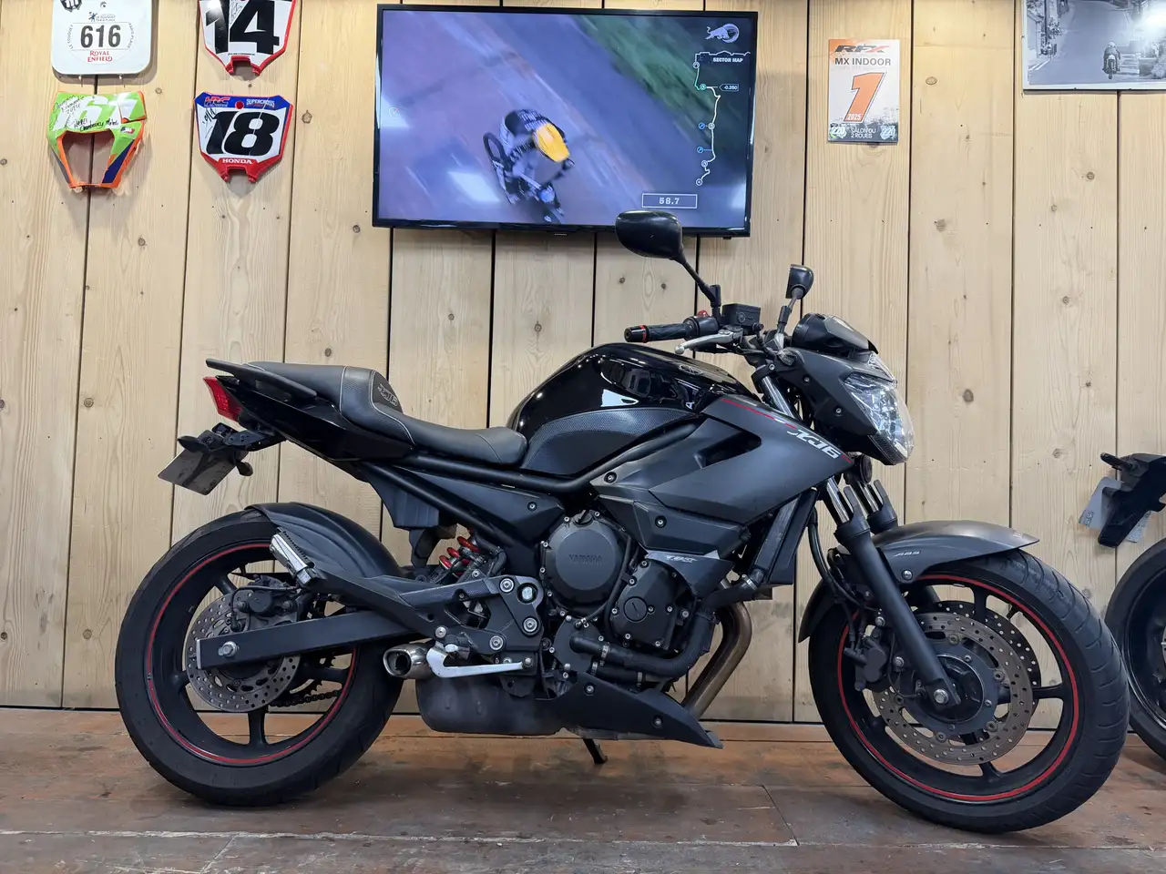 Yamaha XJ 6