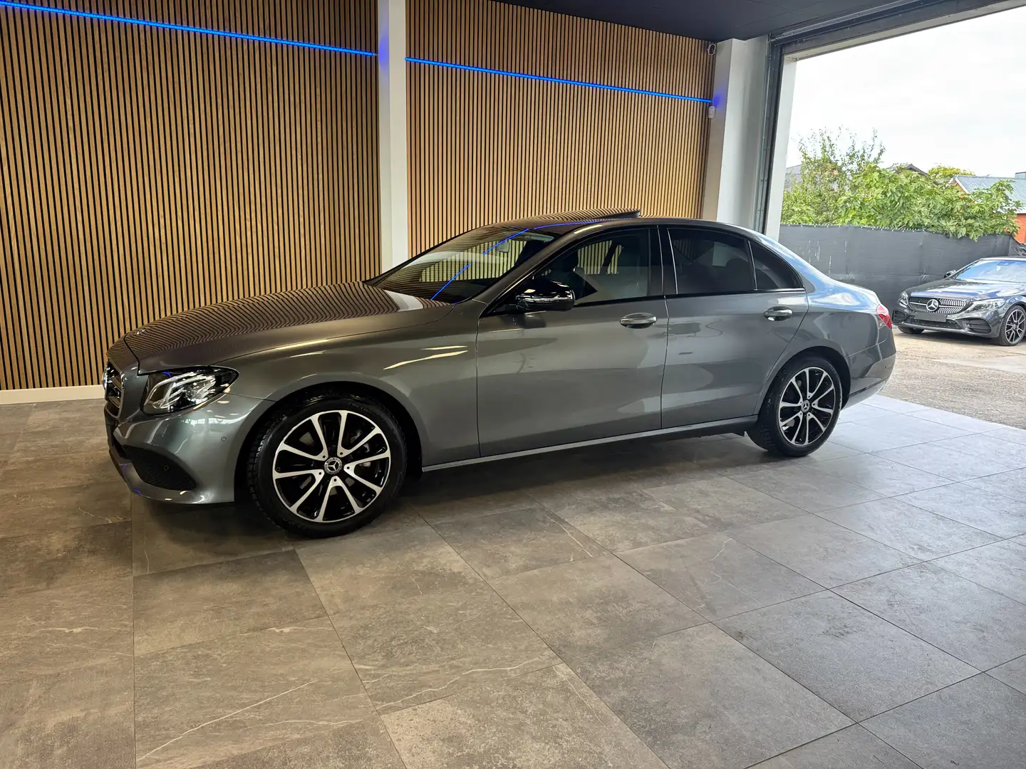 Mercedes-Benz E 200 E 200 9G-TRONIC Avantgarde Gris - 1