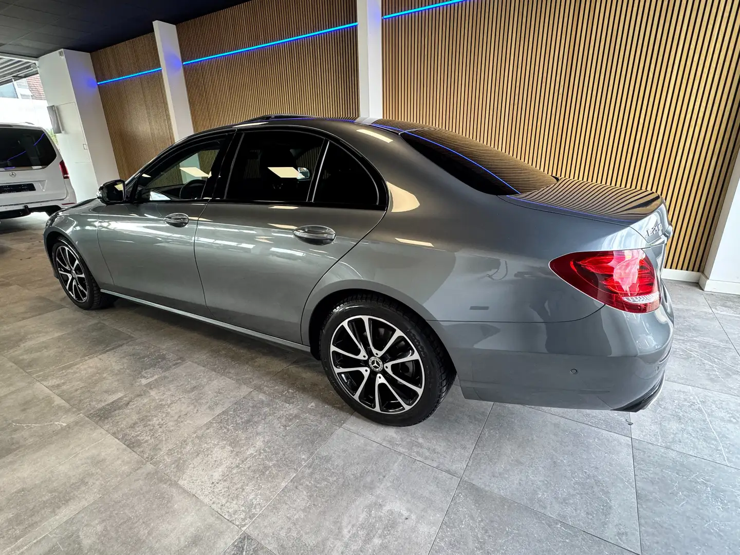 Mercedes-Benz E 200 E 200 9G-TRONIC Avantgarde Gris - 2