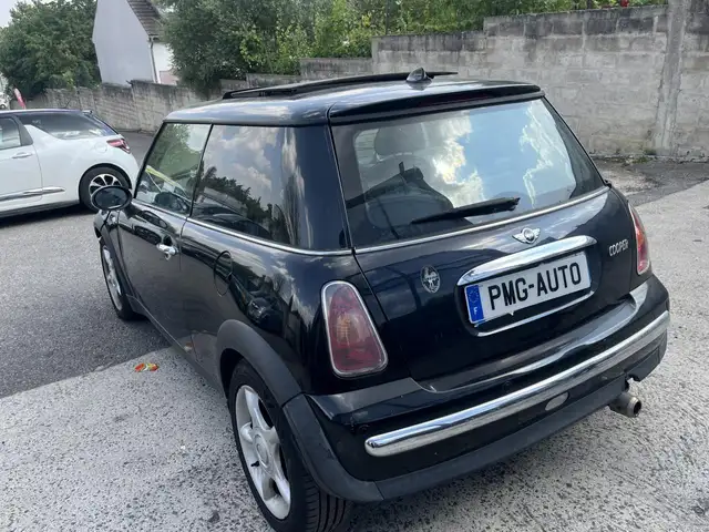 Mini Cooper Cooper view 8