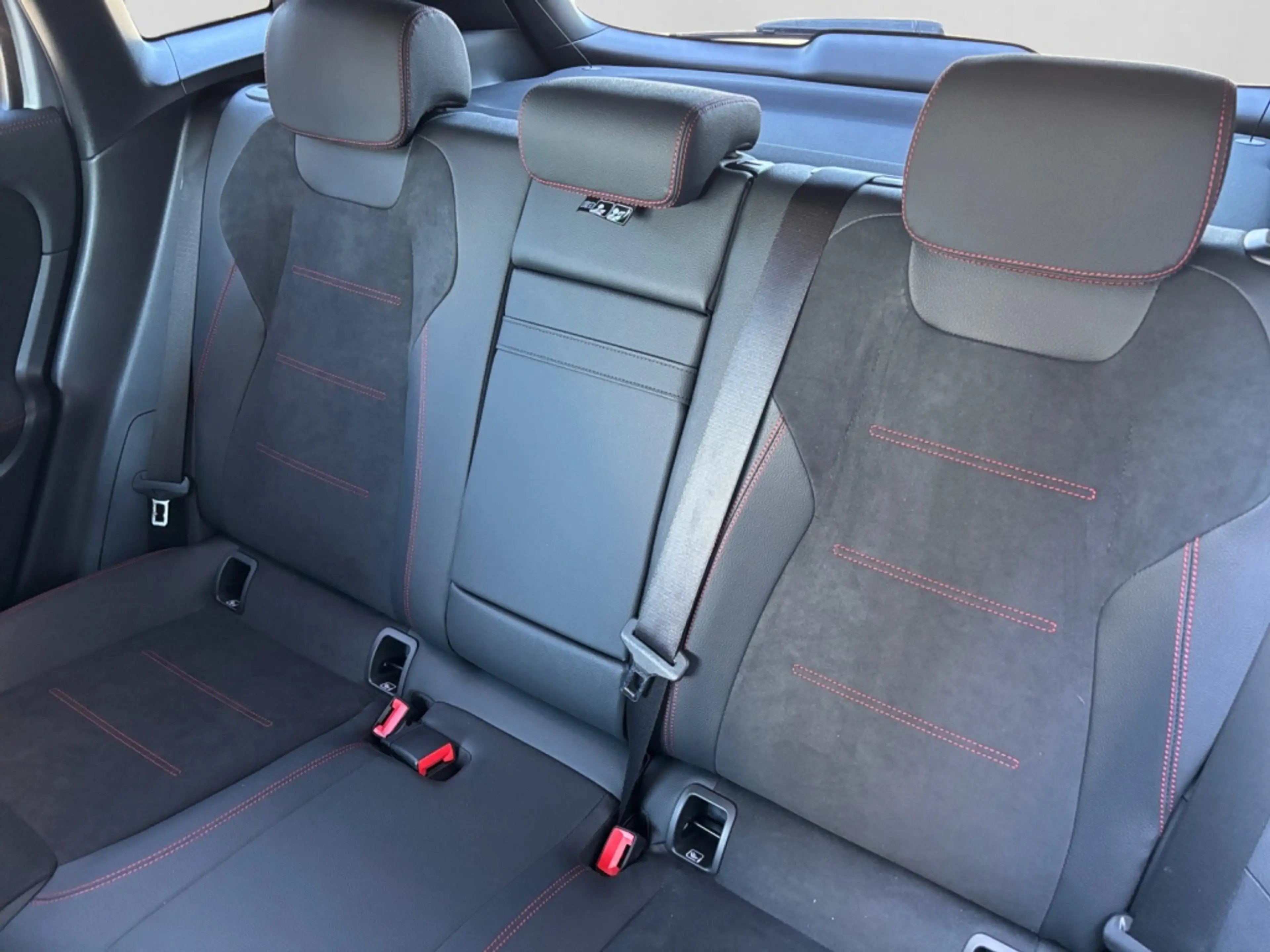 Mercedes-Benz EQA 250 + AMG|AMBIENTE|MBUX|SHZ|360°|KAM|LED|SHZ — photo 11