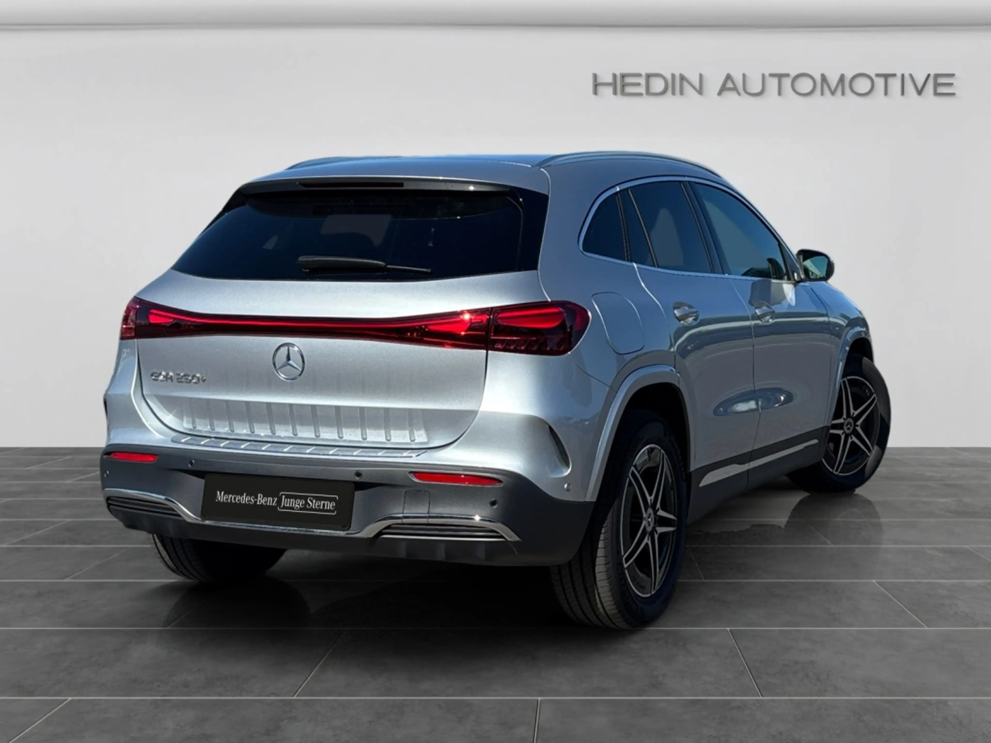 Mercedes-Benz EQA 250 + AMG|AMBIENTE|MBUX|SHZ|360°|KAM|LED|SHZ — photo 5