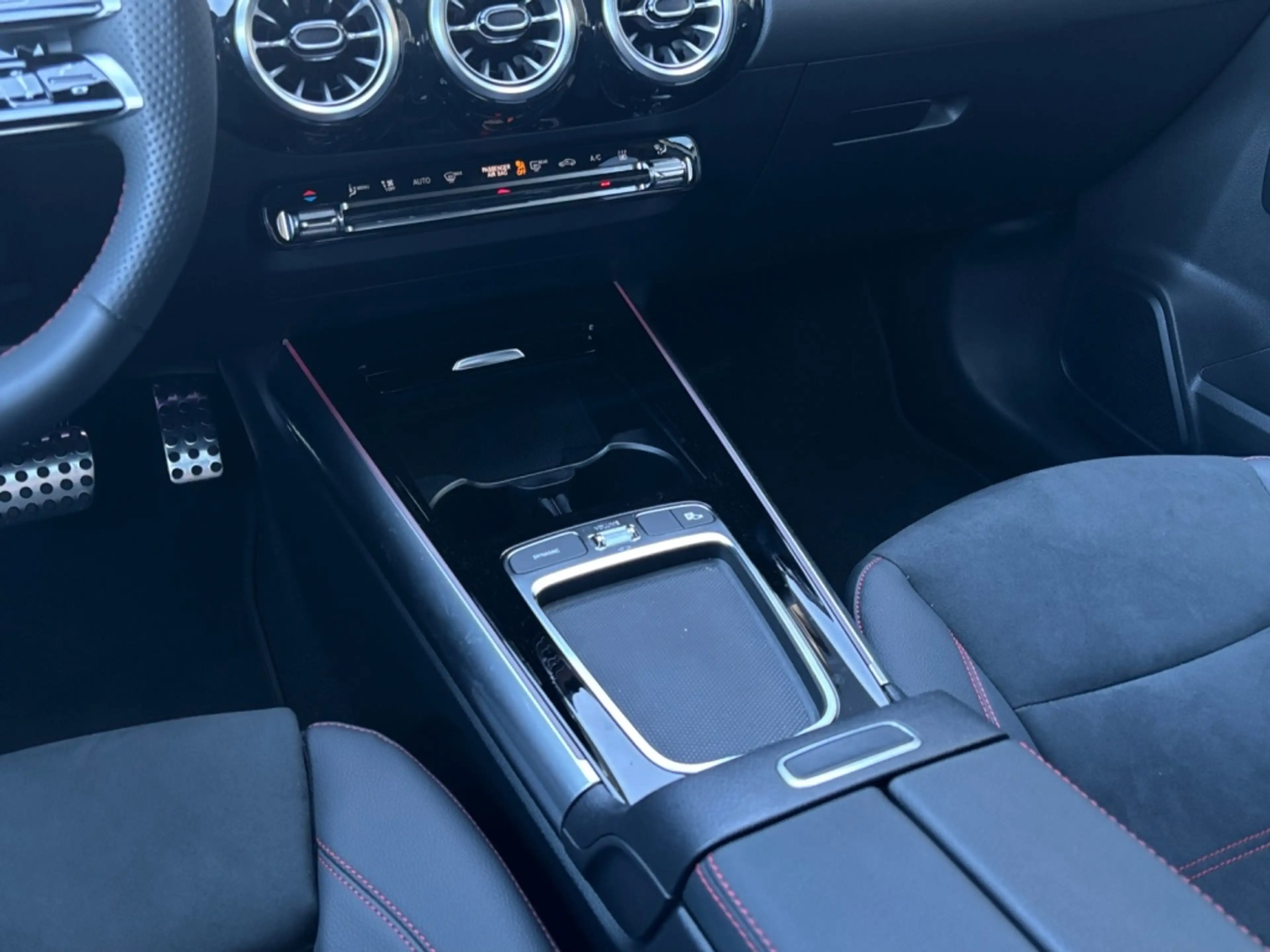 Mercedes-Benz EQA 250 + AMG|AMBIENTE|MBUX|SHZ|360°|KAM|LED|SHZ — photo 9