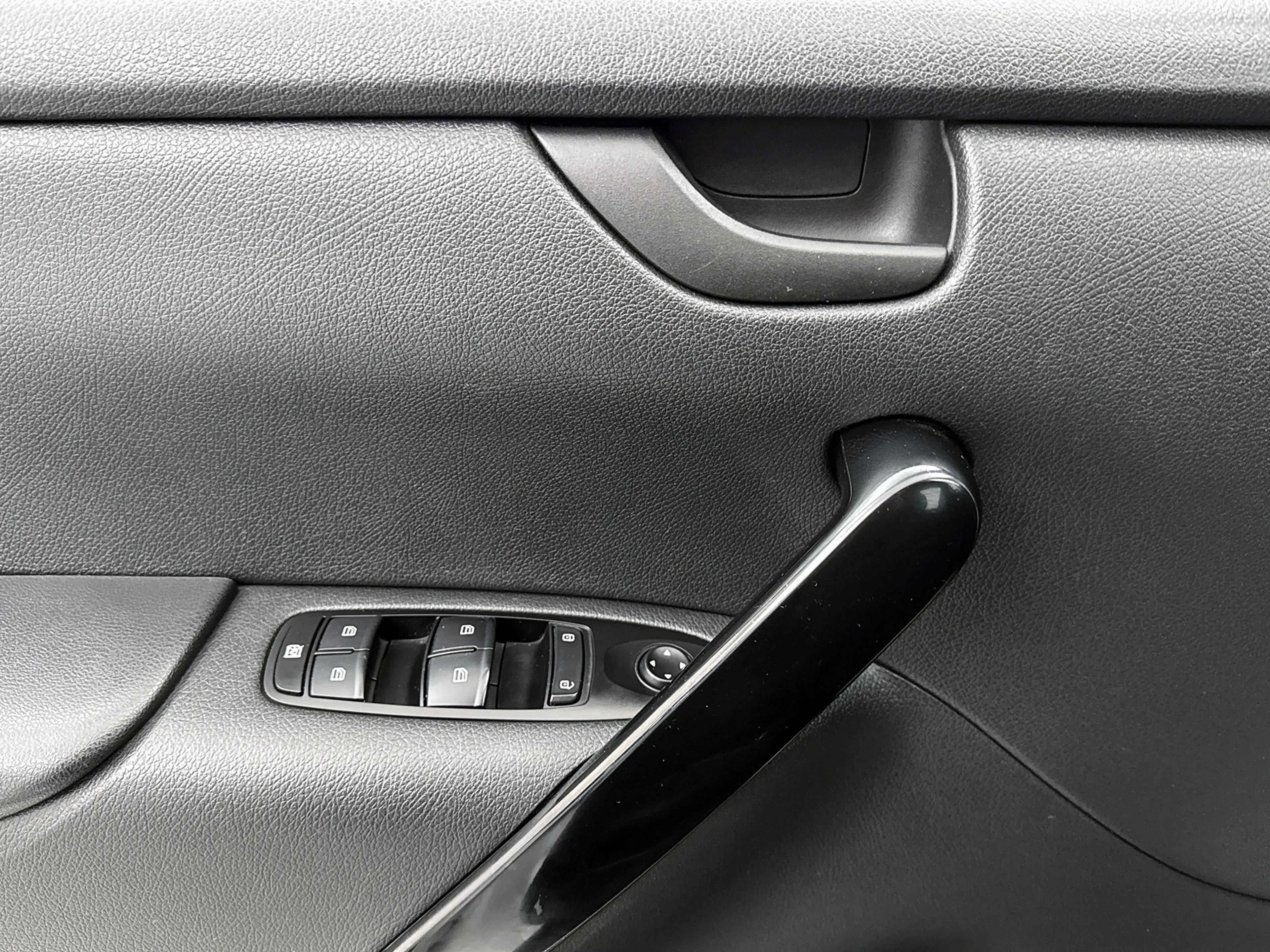 Mercedes-Benz X 220 d 4-MATIC Pure Roll-cover 3.5t trekhaak Camera Sto — photo 30