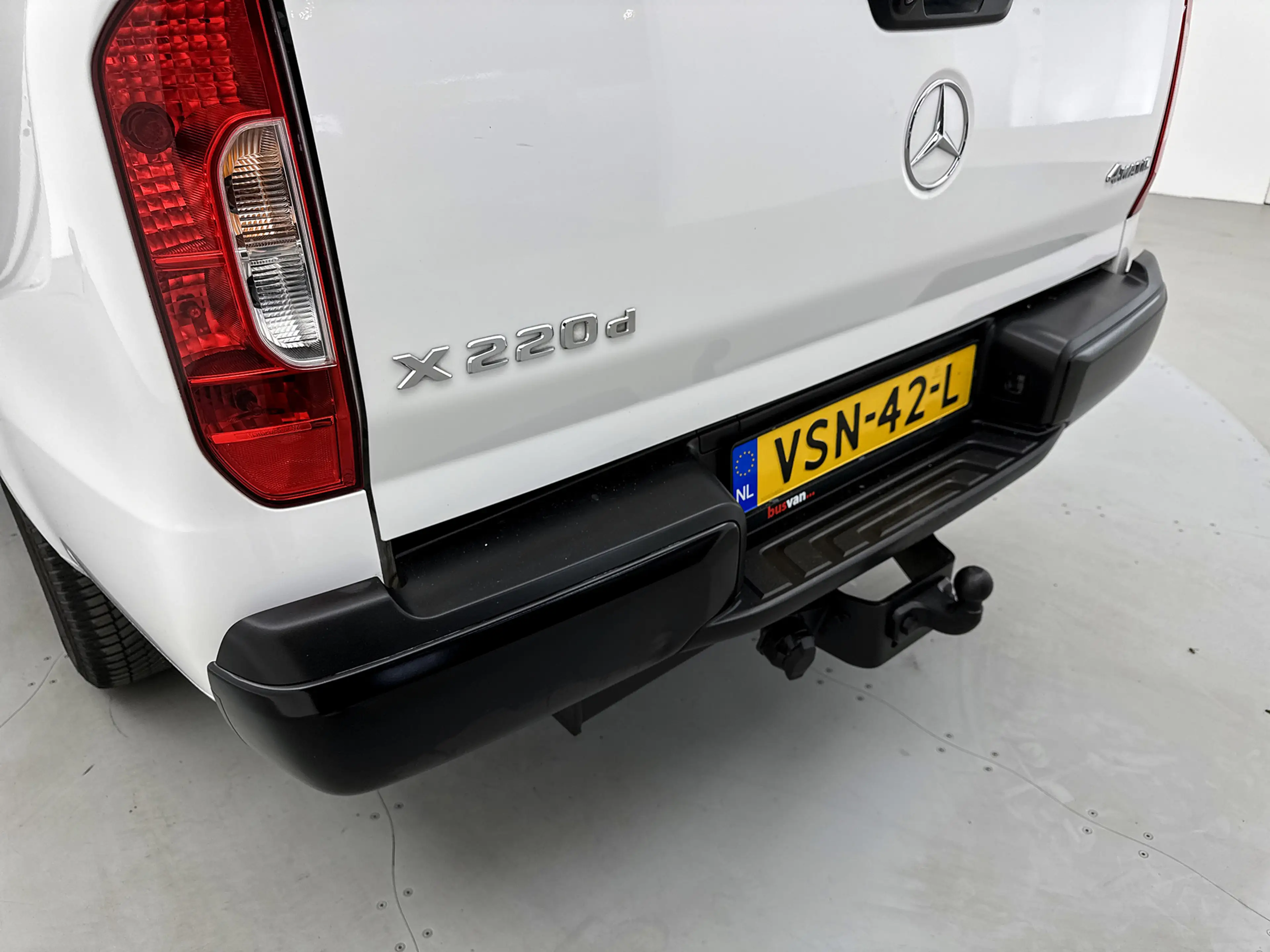 Mercedes-Benz X 220 d 4-MATIC Pure Roll-cover 3.5t trekhaak Camera Sto — photo 21