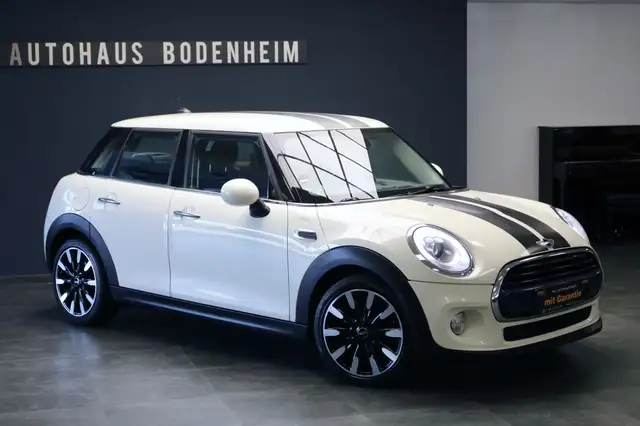 MINI Cooper Mini 5-trg. /NAVI/LEDER/AUTOMATIK/PDC