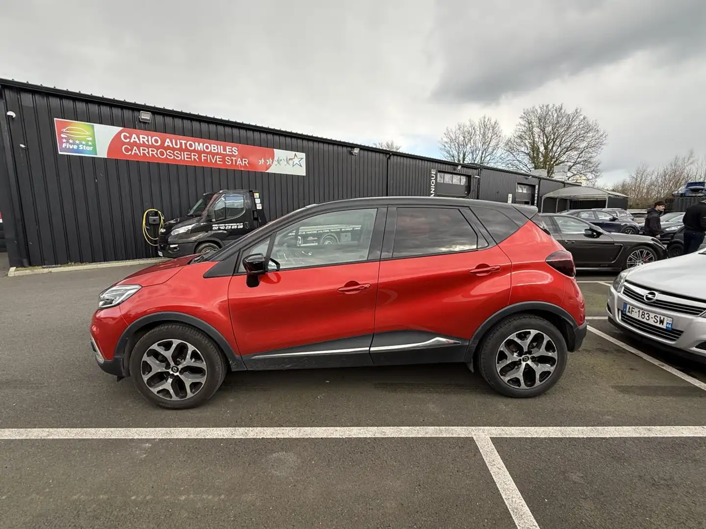 Renault Captur 1.2 Energy TCe 120 EDC S-Edition Rouge - 2