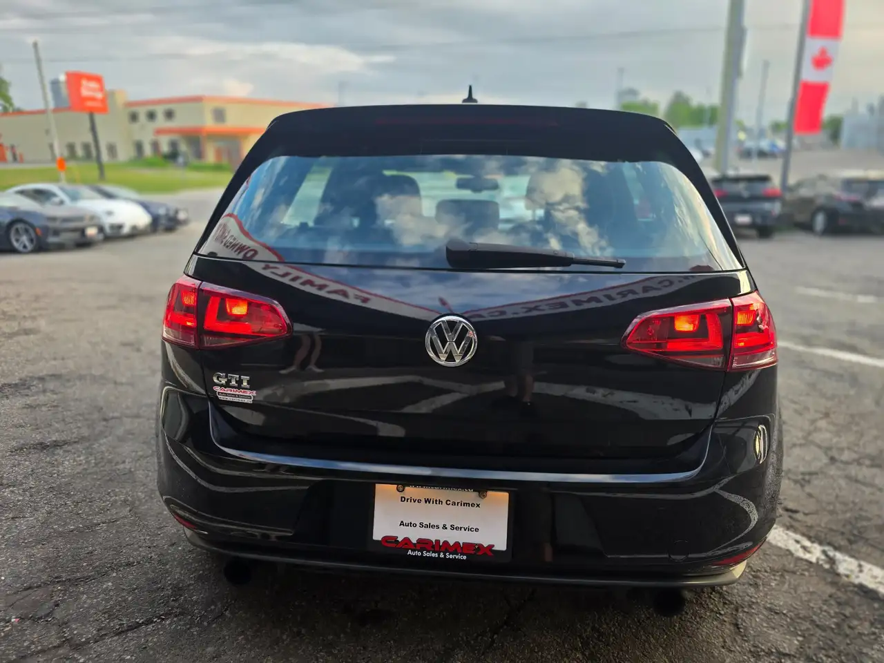 Volkswagen Golf GTI photo Volkswagen Golf GTI