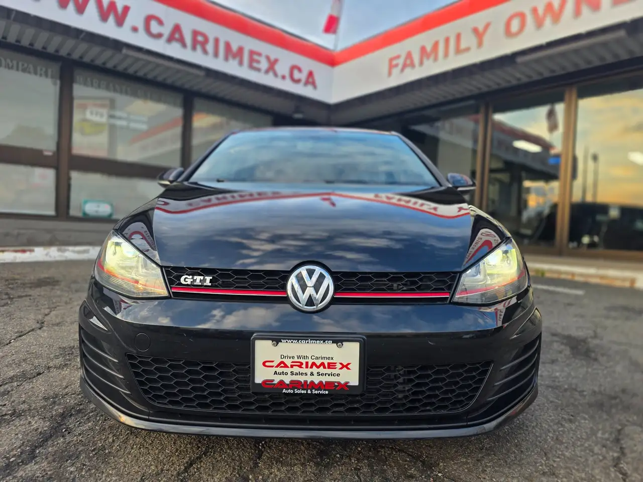 Volkswagen Golf GTI photo Volkswagen Golf GTI
