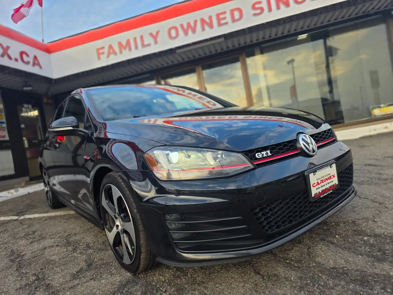 Volkswagen Golf GTI photo Volkswagen Golf GTI