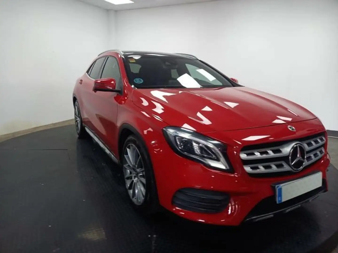 Mercedes-Benz GLA 200 CDI / D 2.1 AMG LINE 135CV MT6 E6 Red - 2