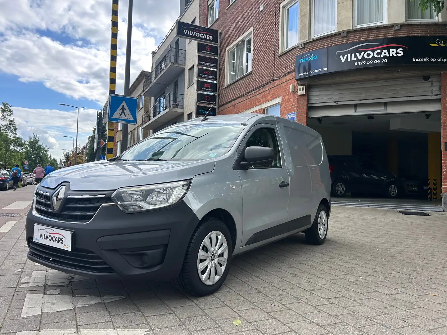 Renault Express 1.5 Blue dCi Confort (EU6d) Plateado - 1