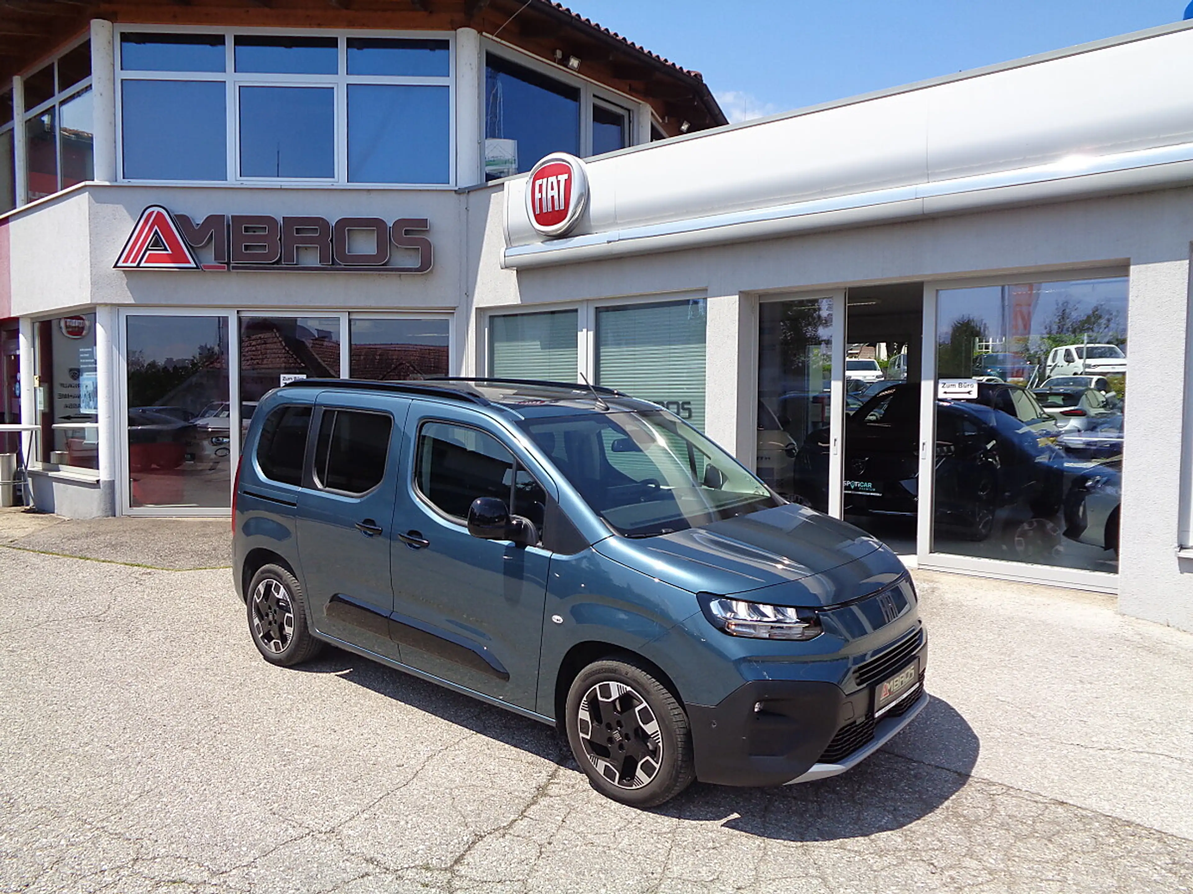 Fiat Doblo M Diesel 130 S&S Automatik PANORAMA NAVI KAMERA...