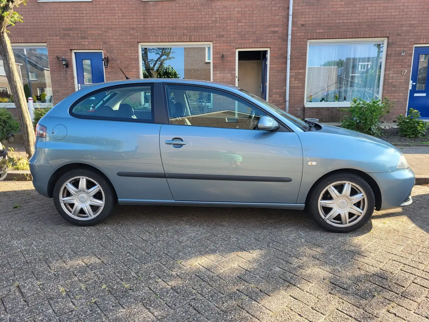 SEAT Ibiza 1.4-16V Sensation Blauw - 2