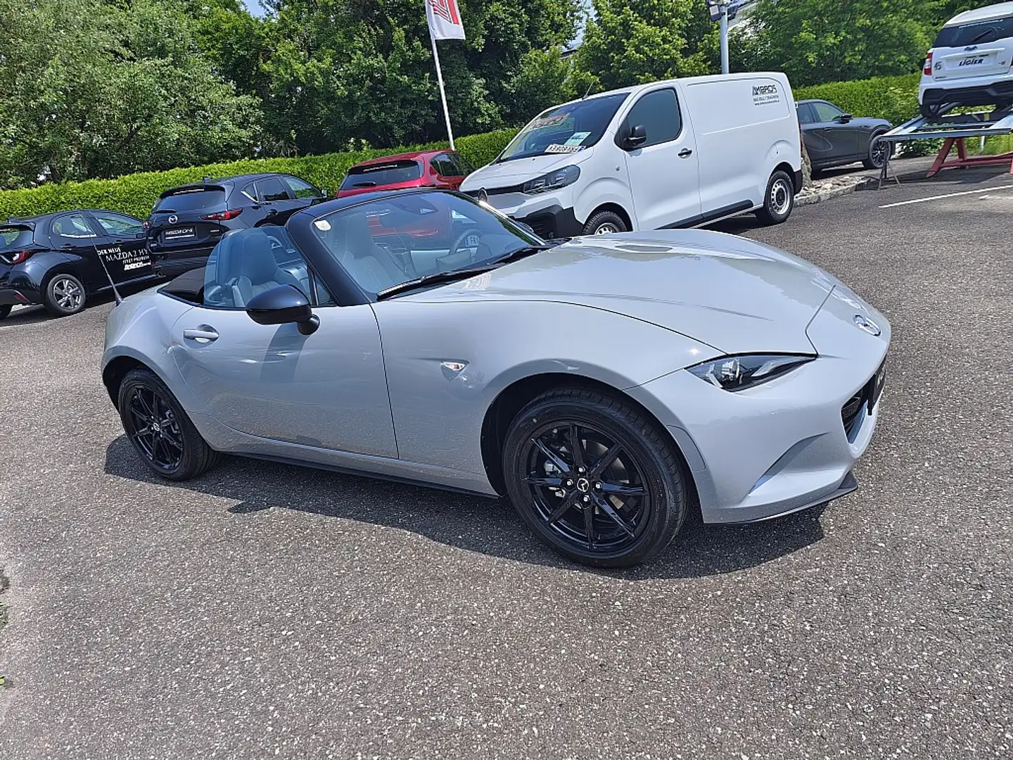 Mazda MX-5 SoftTop G132 Skyactiv Prime-Line Cabrio-Roadste... Grau - 1