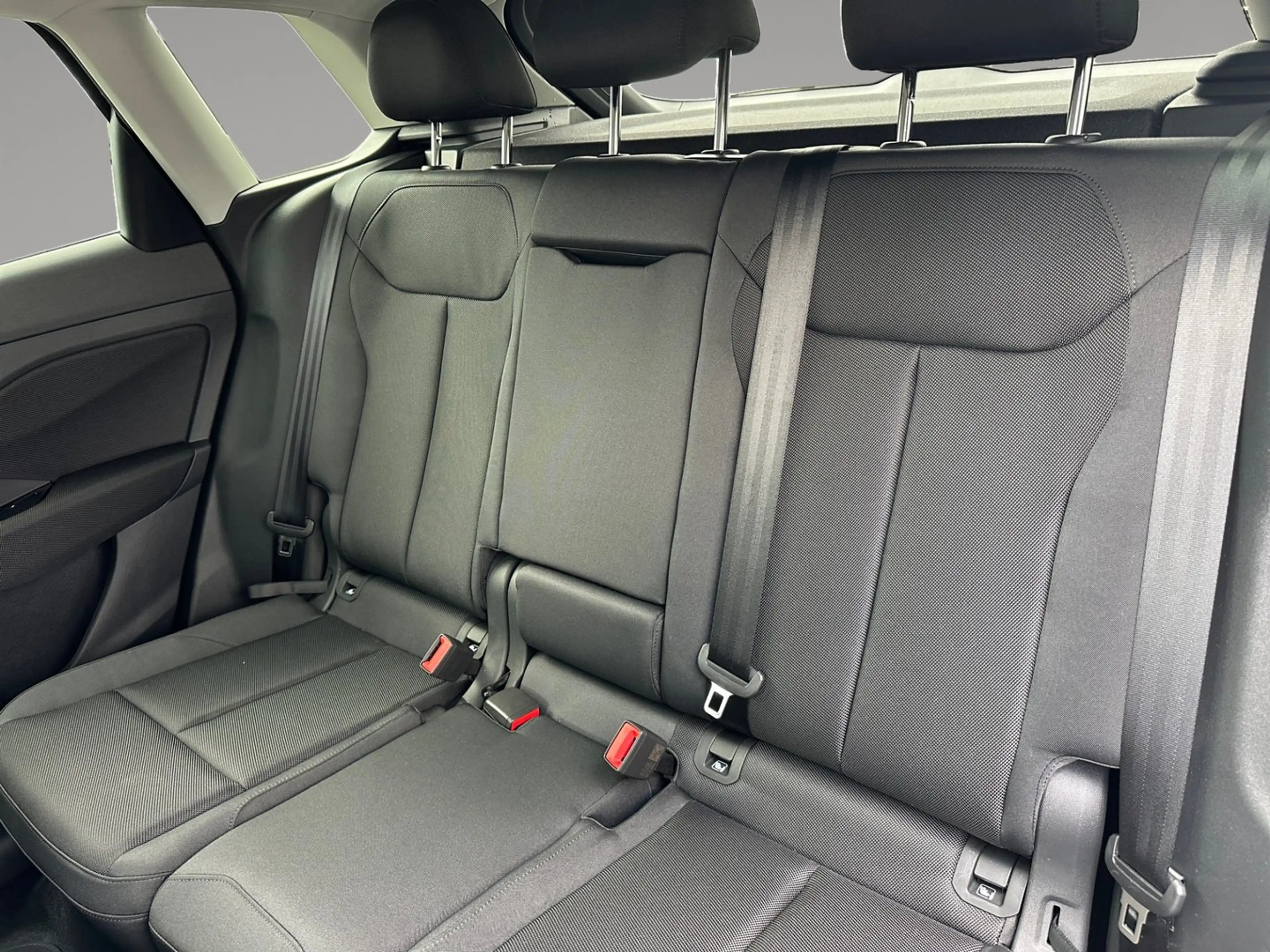 Audi Q3 TFSI quattro 150 kW  intense — photo 13