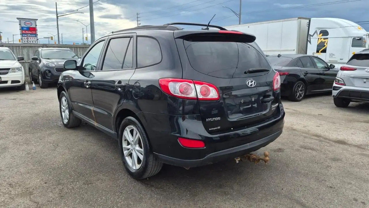 Hyundai SANTA FE photo Hyundai SANTA FE