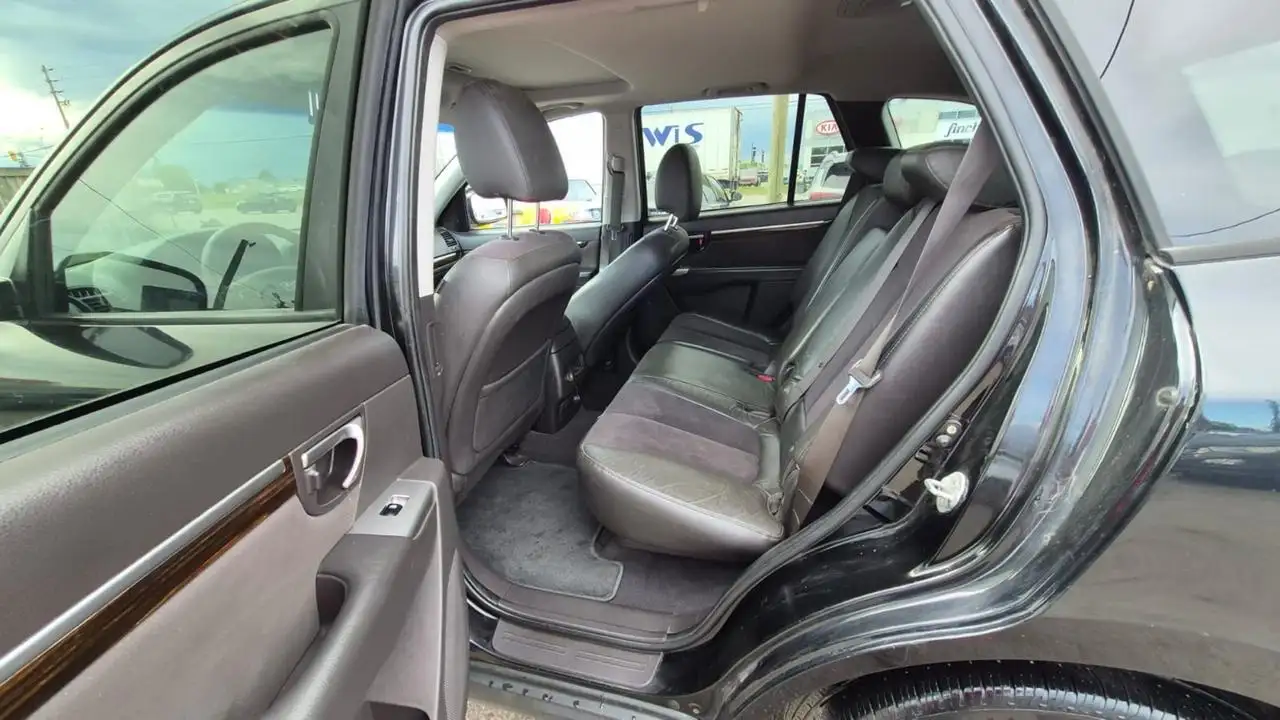 Hyundai SANTA FE photo Hyundai SANTA FE