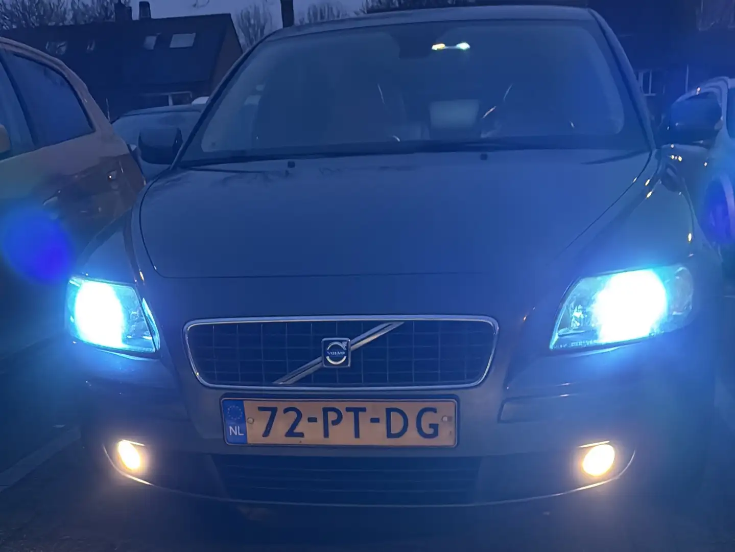 Volvo S40 2.4 Momentum Grijs - 1