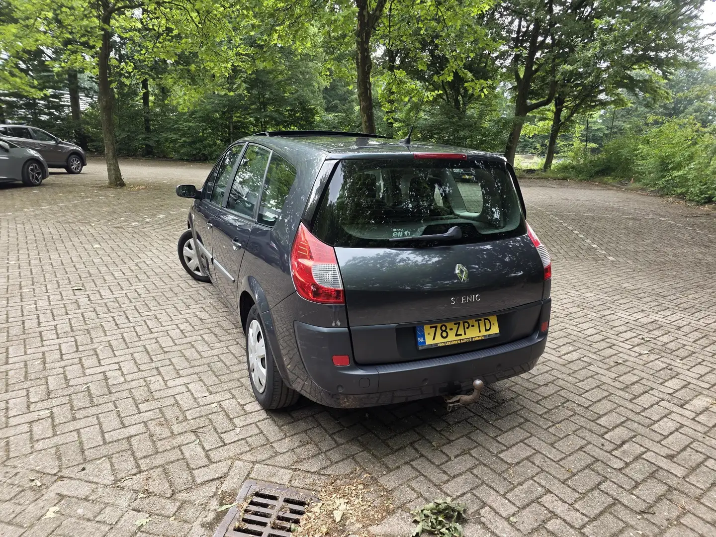 Renault Scenic 2.0-16V Business L. GRAND Grijs - 2