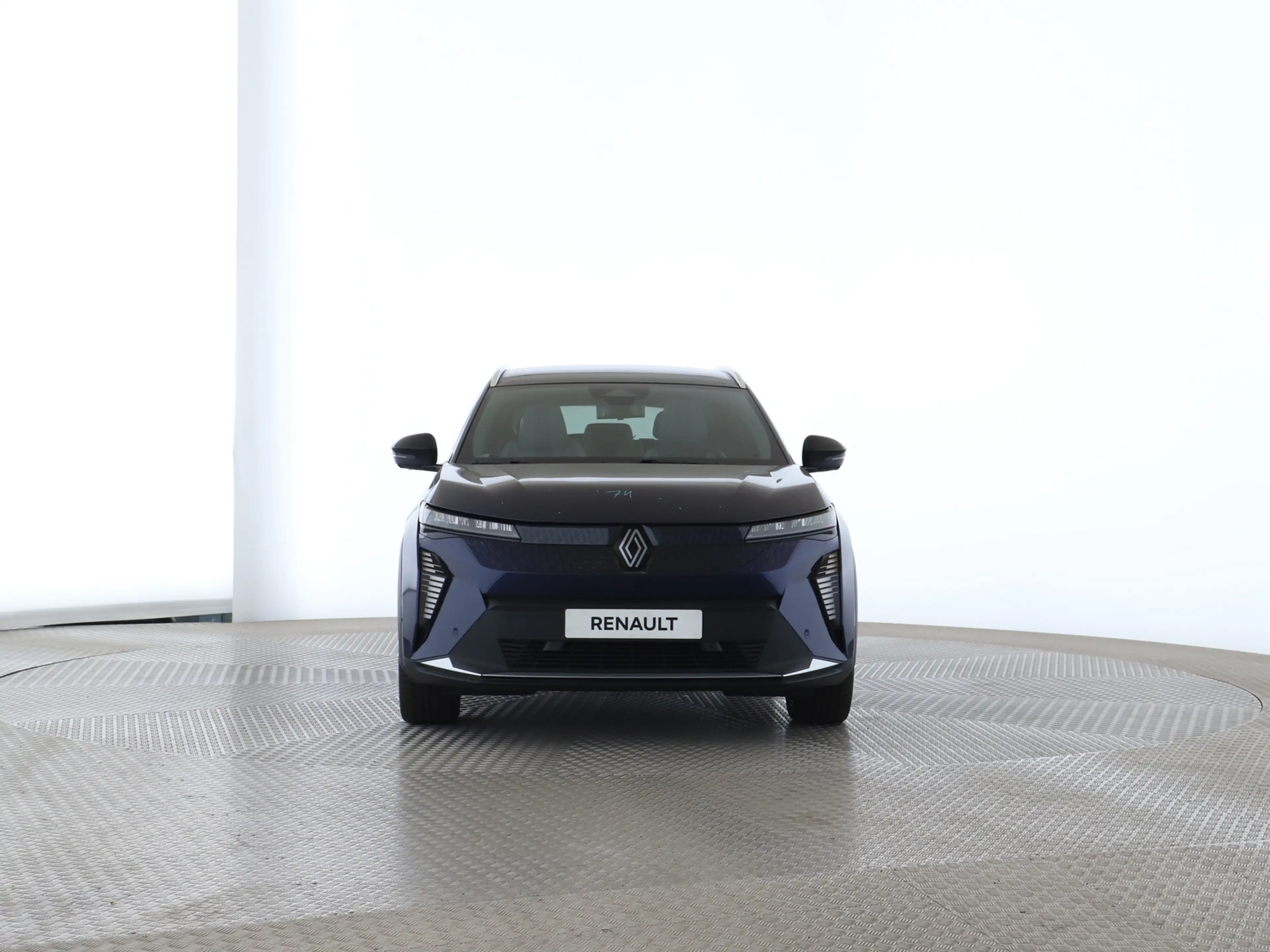 Renault Scenic 100% ele Iconic 220 Long Range SHZ — photo 10