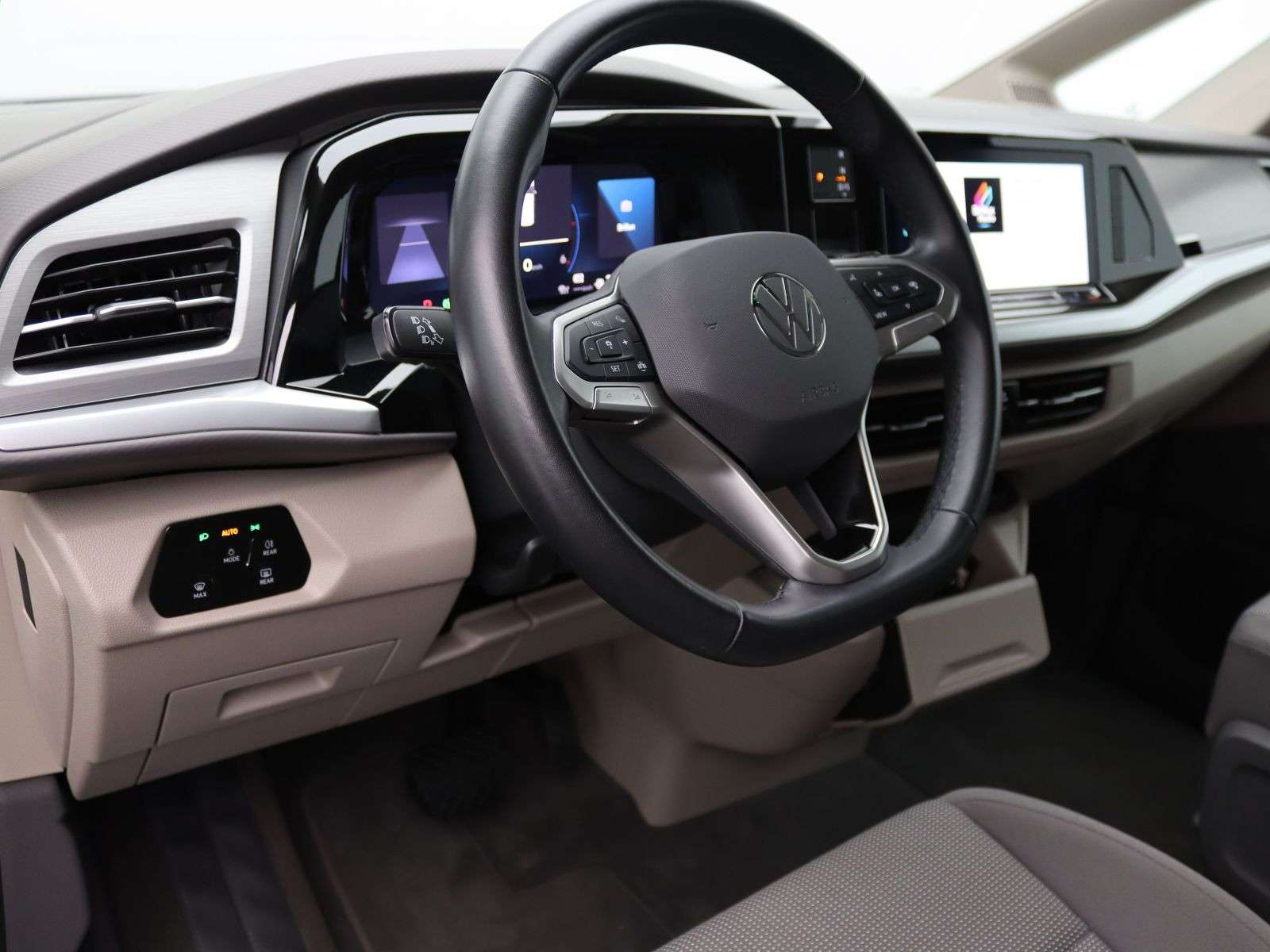 Volkswagen T7