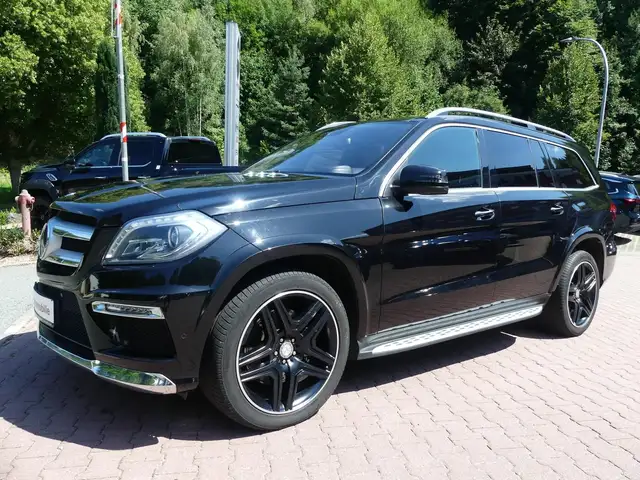 Mercedes-Benz GL 350 *AMG*4Matic*7 Sitze*Sitzbel*Leder*Kam*Pano