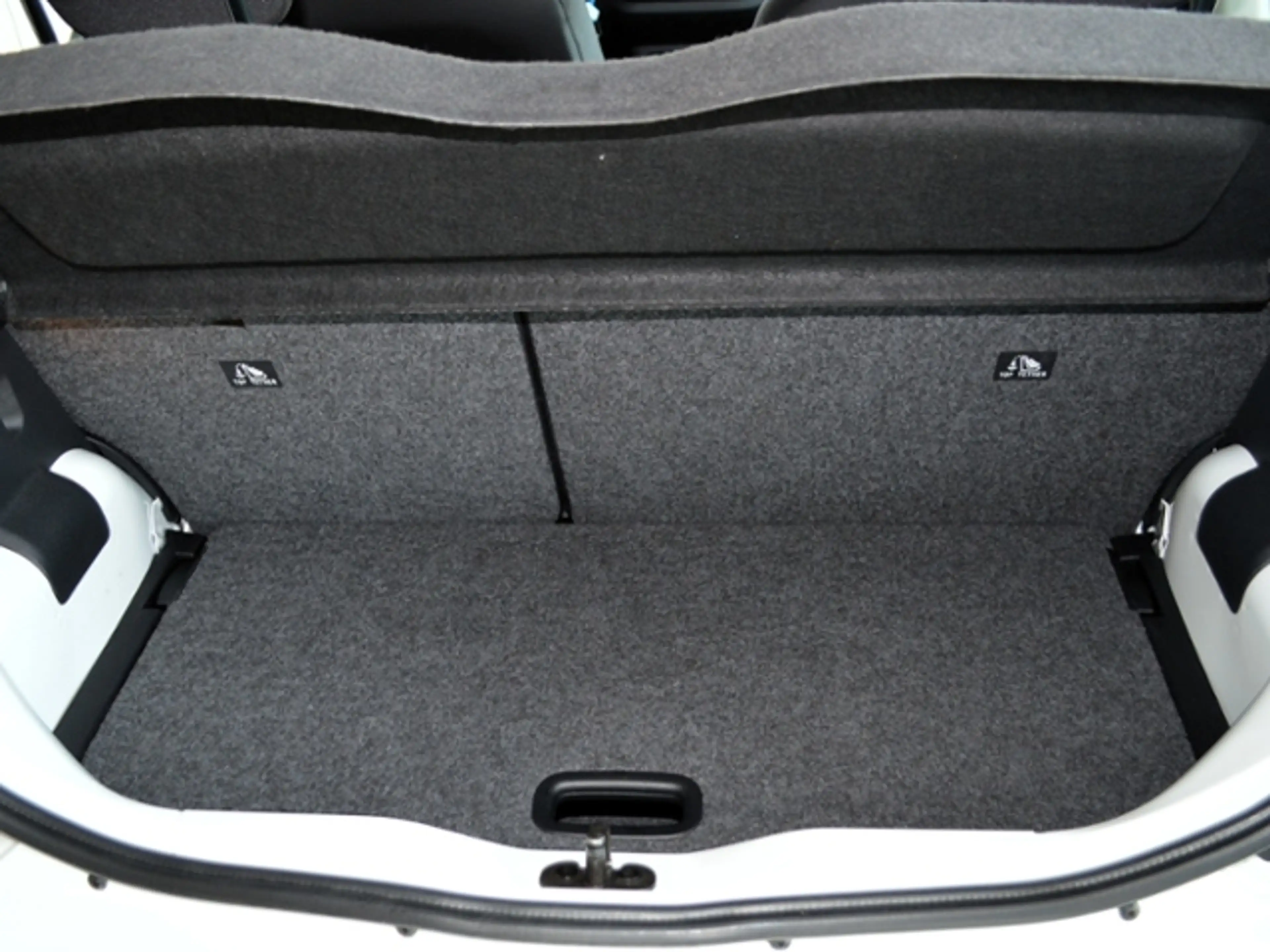 Volkswagen up! 1,0 Move KLIMA M+M DOCK — photo 6