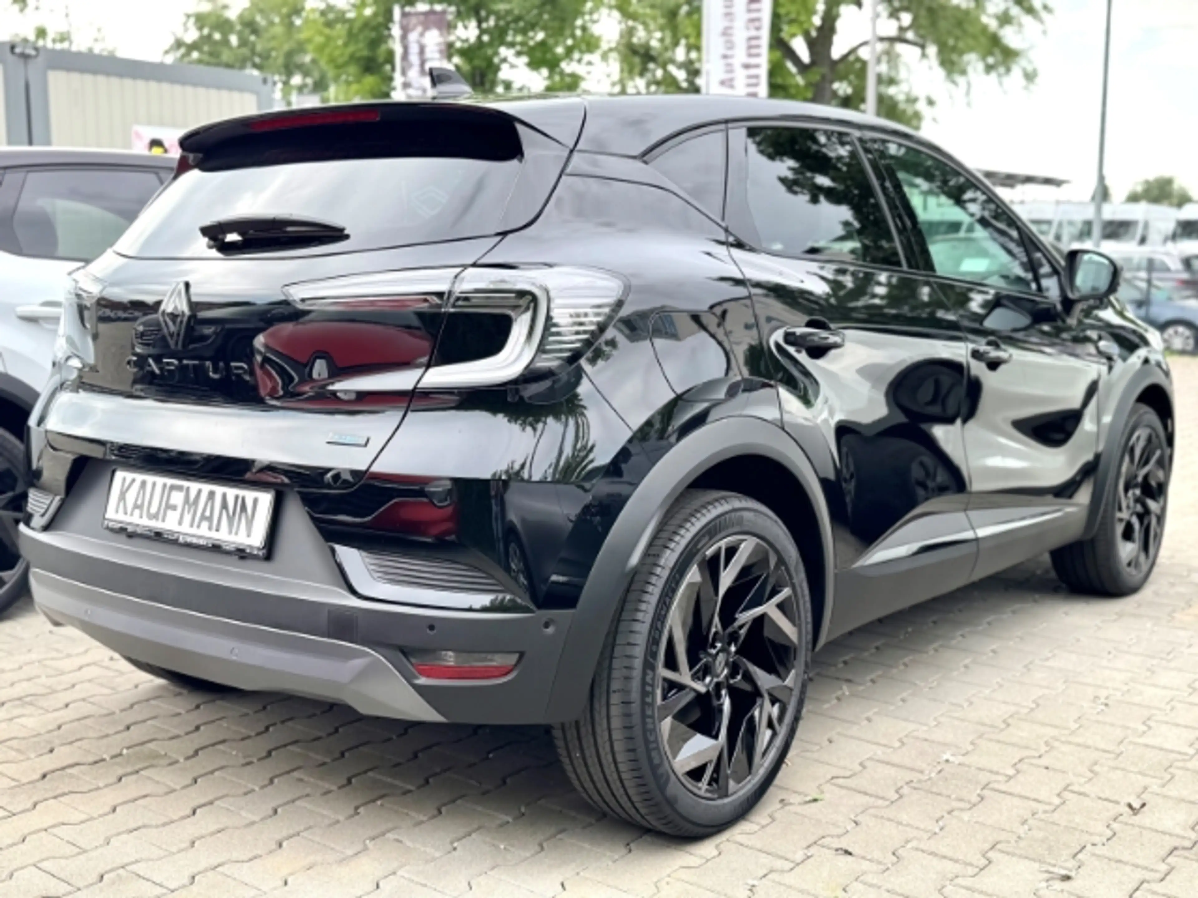 Renault Captur 160 E-Tech Full Hybrid Esprit Alpine 1.8 EU6e — photo 6