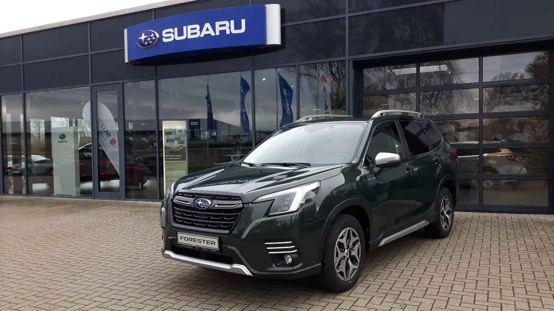 Subaru Forester 2,0ie e-Boxer Active Lineartronic Groen - 1