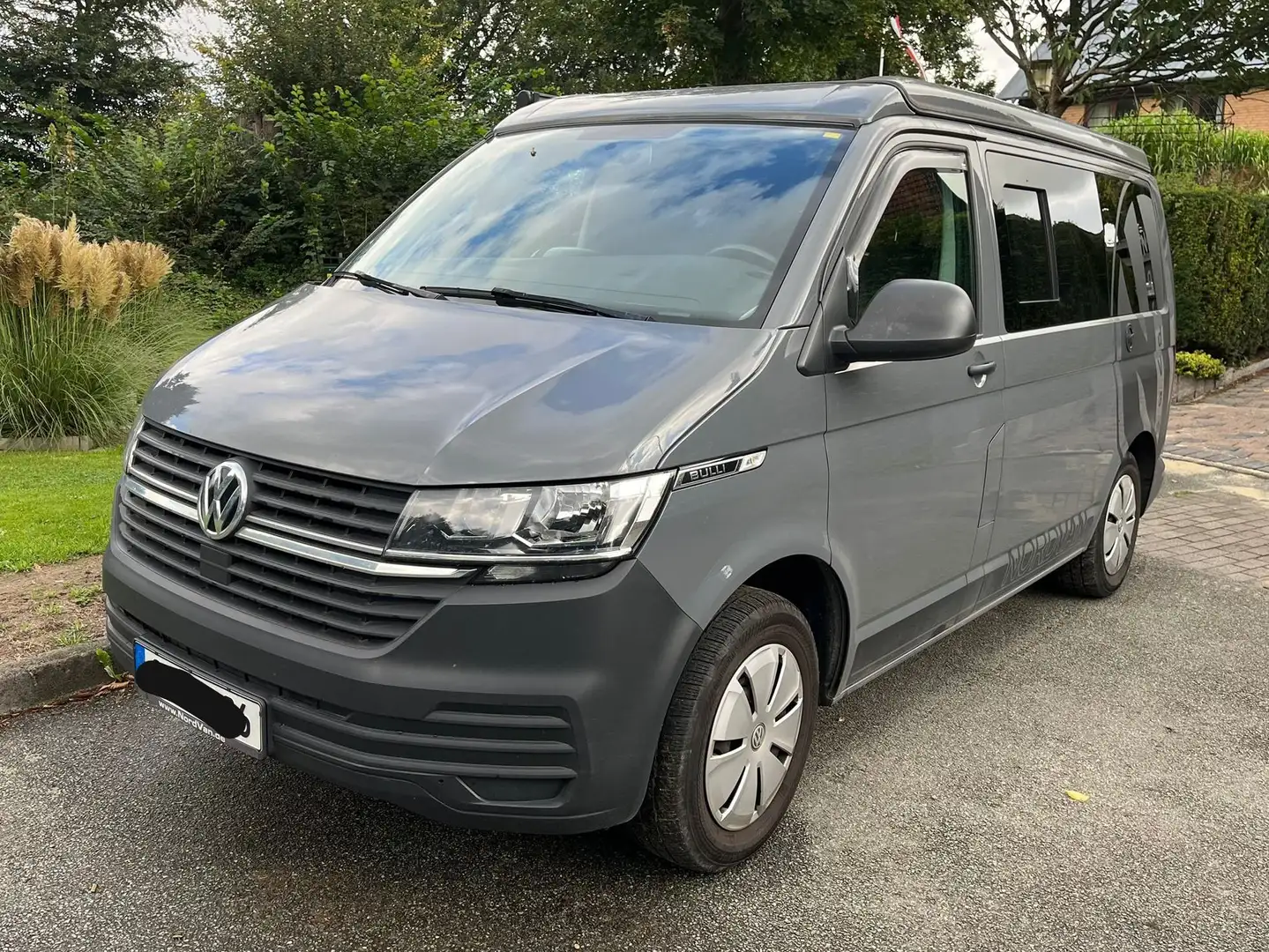 Volkswagen T6.1 Caravelle Campervan Heckküche voll ausgestattet Grau - 1