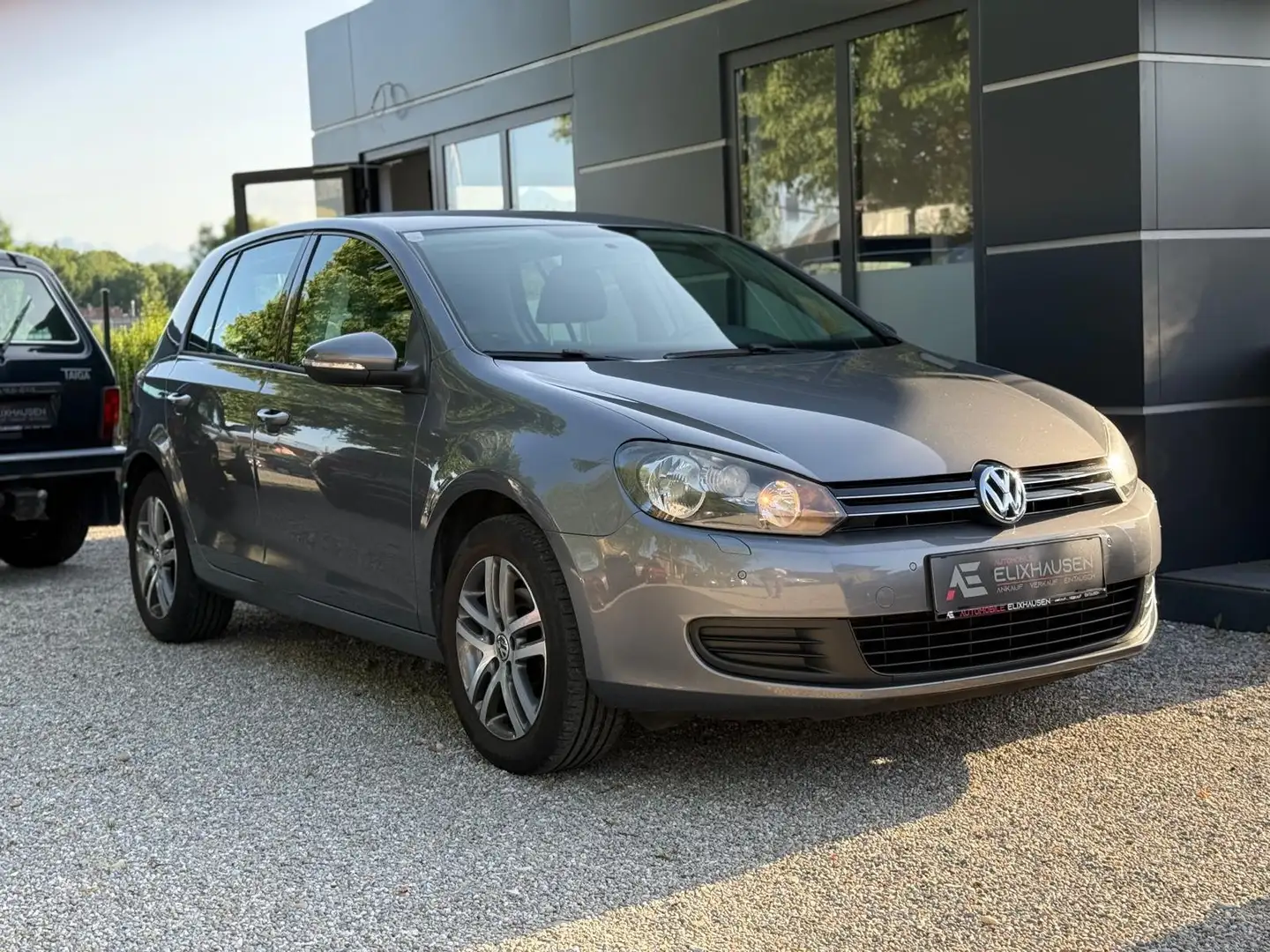 Volkswagen Golf Comfortline Gris - 1