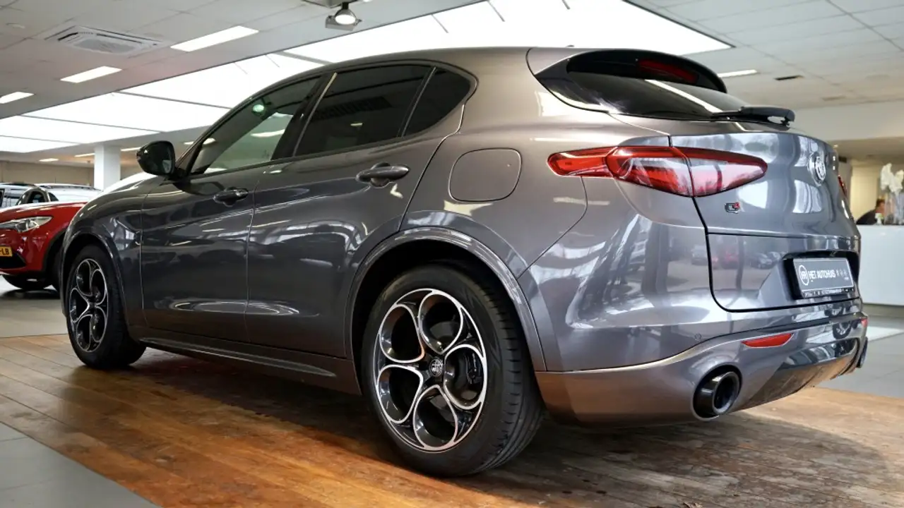 Alfa Romeo Stelvio 2021